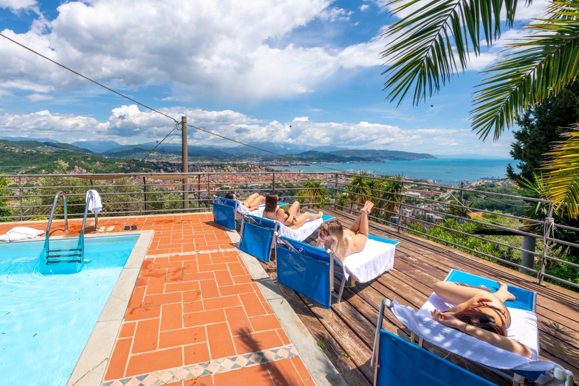 Le Palme Swimming-pool & Relax In The Gulf Of Poets Villa La Spezia