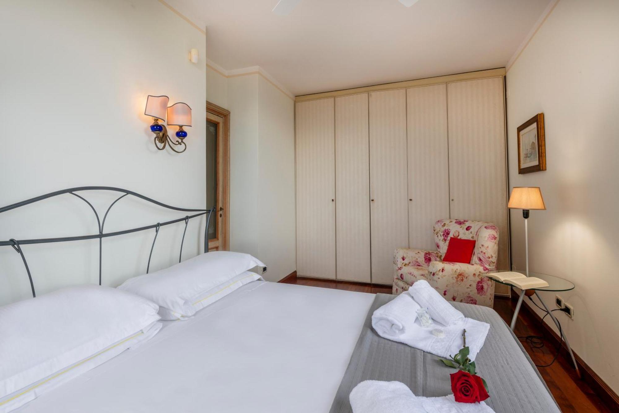 Le Palme Swimming-pool & Relax In The Gulf Of Poets *